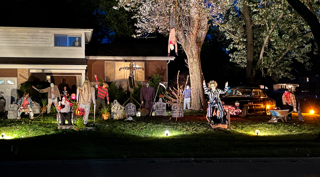 1401 Burning Bush Halloween decorations